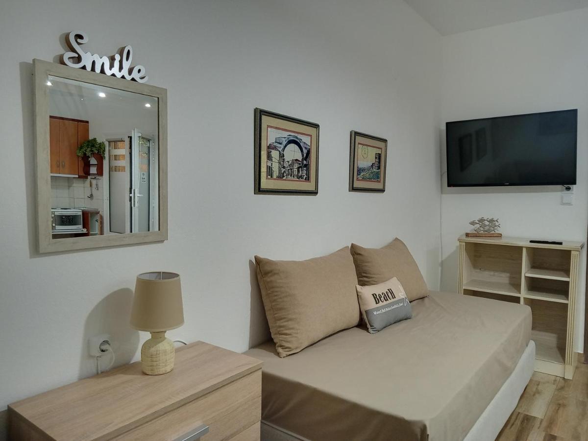 Niki Stavros Comfort Studios Kültér fotó